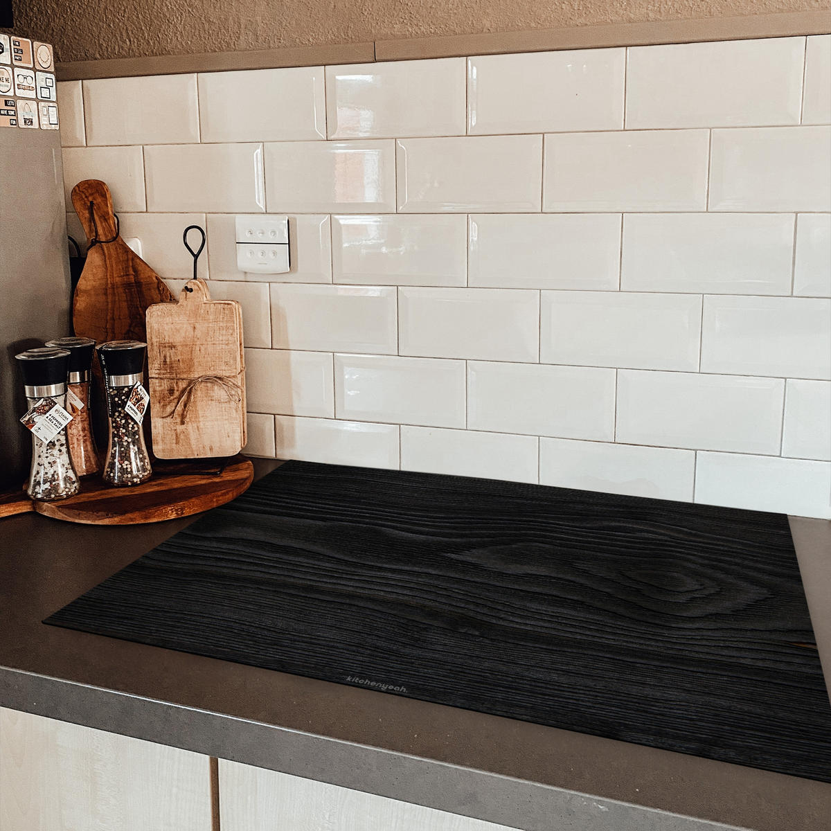 HERDABDECKPLATTE Schwarz - Holzoptik 77x51 cm - Schwarz, Kunststoff (77/51/0.2cm) - MuchoWow