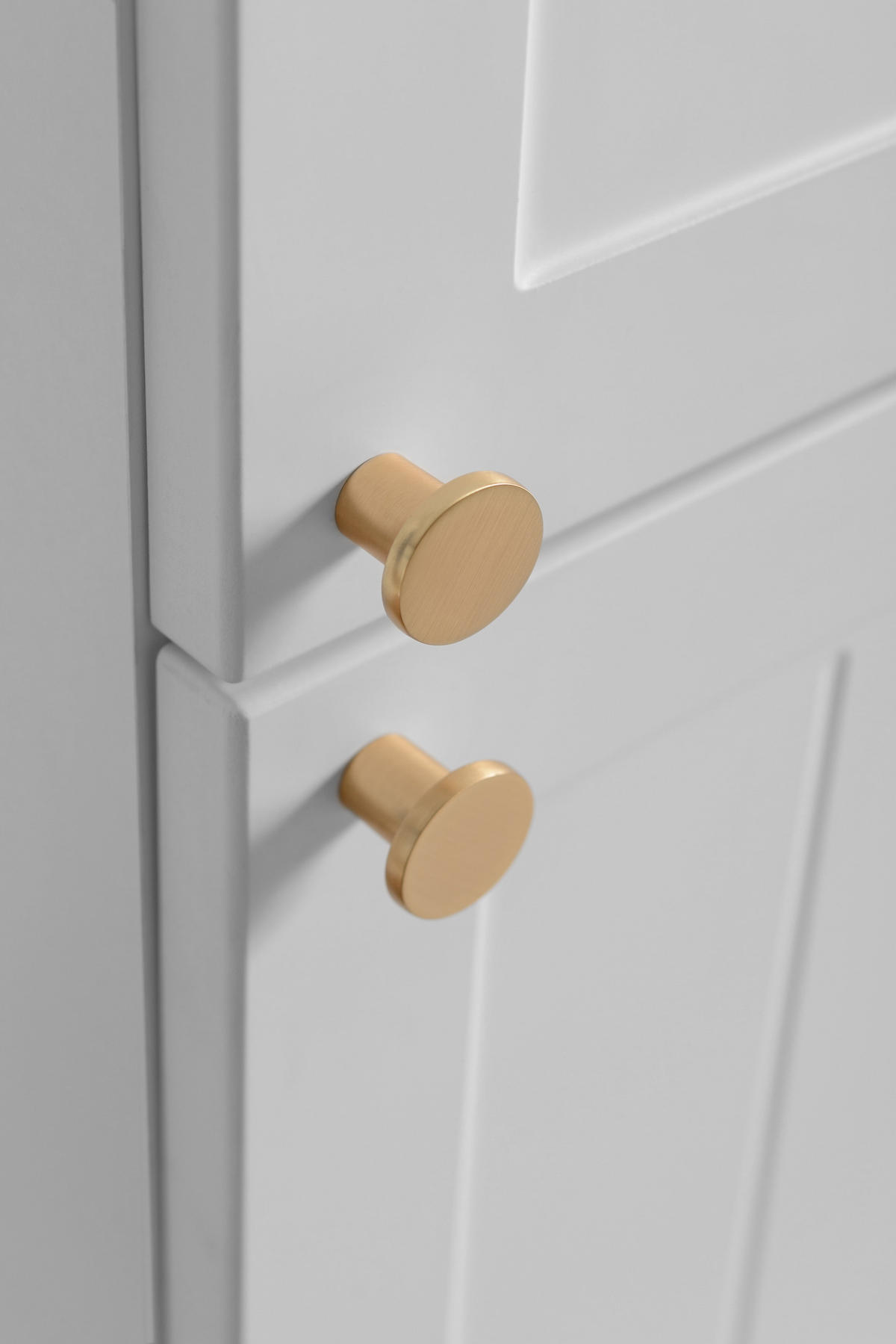 BADEZIMMERSCHRANK, weiß, 35 x 136 x 27 cm, goldener Griff - Goldfarben/Weiß, Holzwerkstoff/Metall (35/136/27cm) - 3XE LIVING