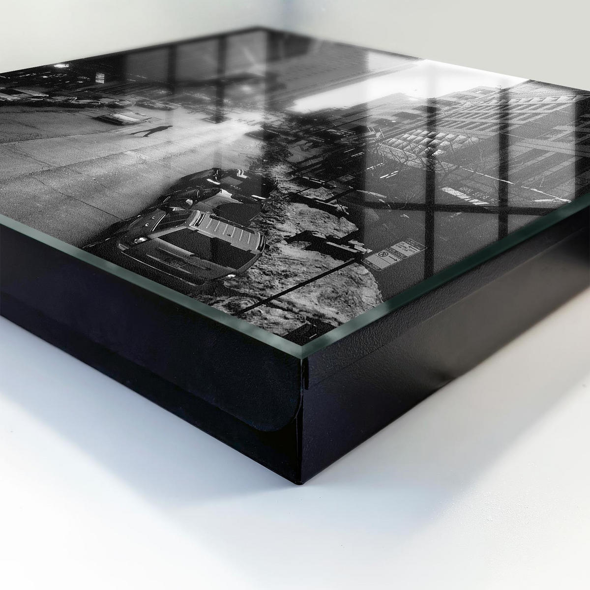 SCHLÜSSELBOX Schwarz 30x30 cm- Türöffnung nach rechts - Alltagsleben in der Stadt - Weiß, Metall (30/30/5cm) - TULUP