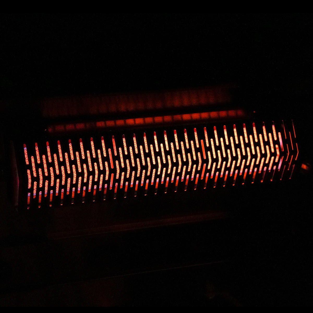 GASGRILL Platinum Yamara Dark 4+2 - Schwarz, Metall (140/117/55cm) - TAINO
