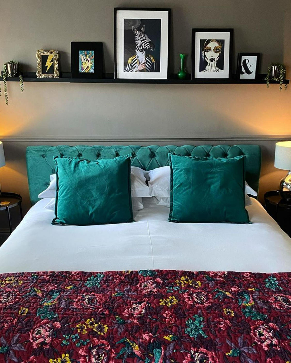 VODNÍ POSTEL 160/200 cm Smaragdově zelená Avallon - zelená barva, textil (160/200cm) - Beliani