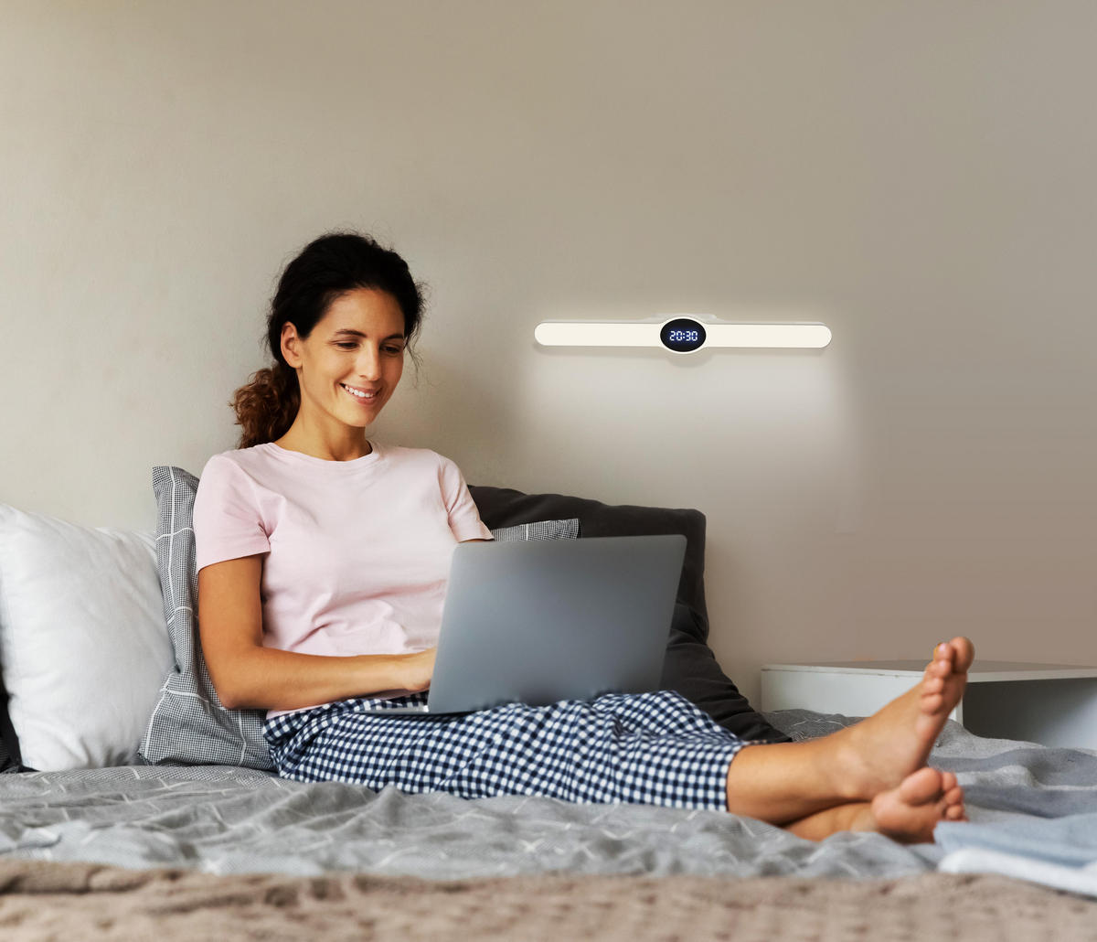AKKU-LED-LICHT - mit Display, Farbtemperaturwechsel und Timerfunktion für Bad und Arbeitszimmer - Weiß, Kunststoff (4.3/30/4.2cm) - Northpoint