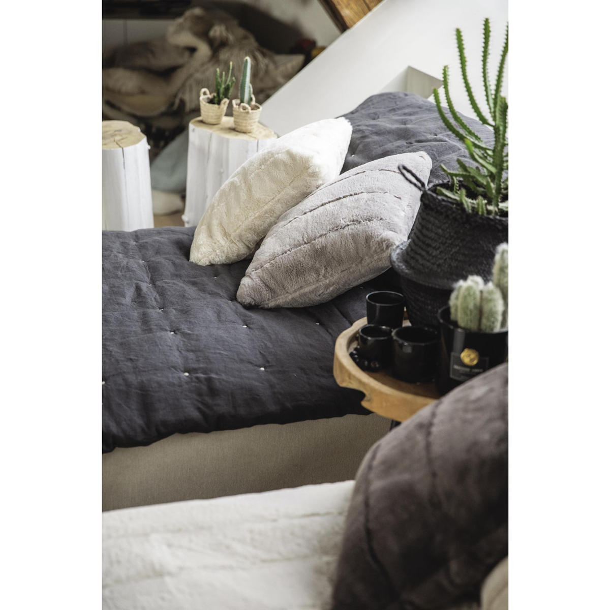 TAGESDECKE Zeff donner 180 x 260 cm - Grau, Textil (180/260cm) - Vivaraise