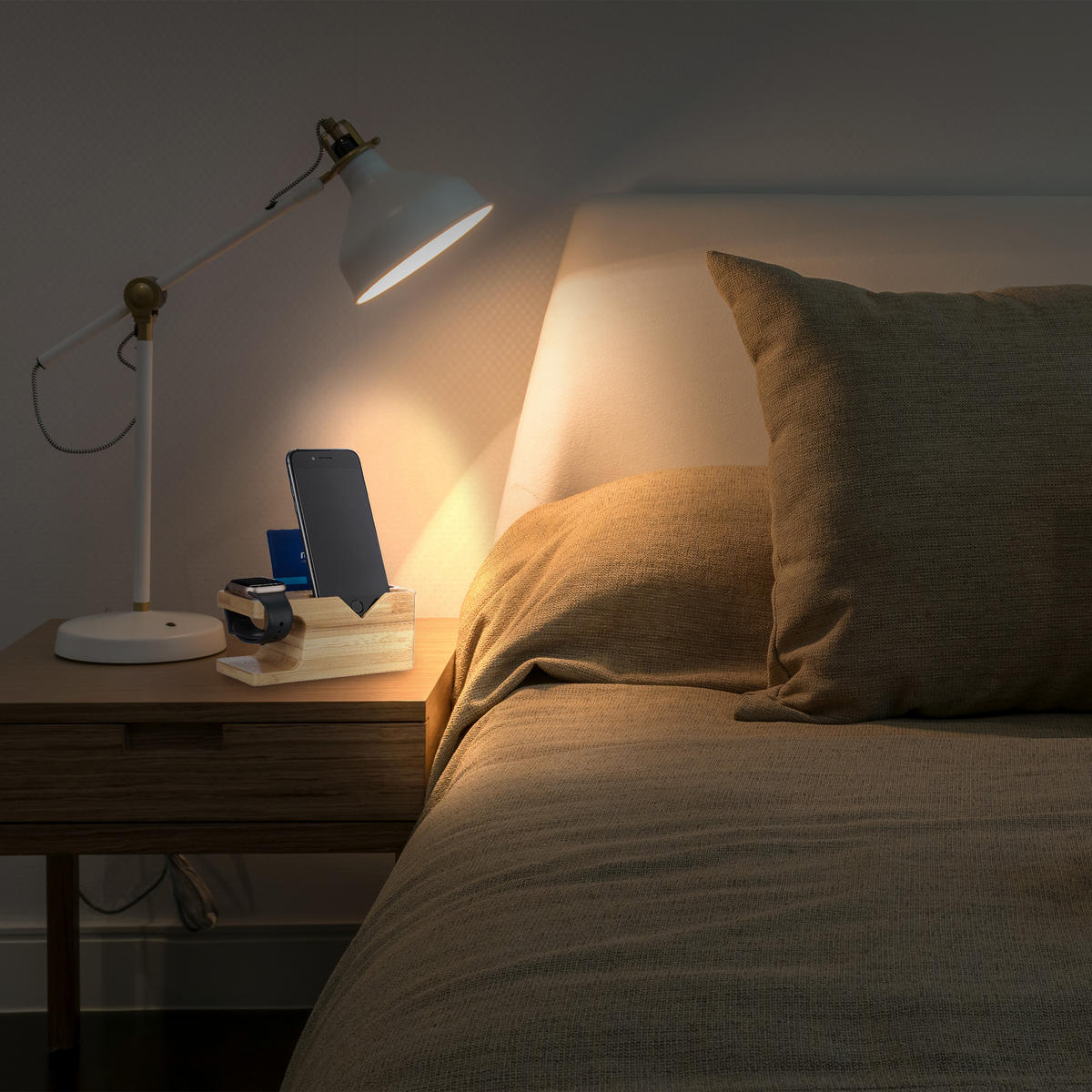 LADESTATION - Hellbraun, Holz (6.5/14/6cm) - Relaxdays