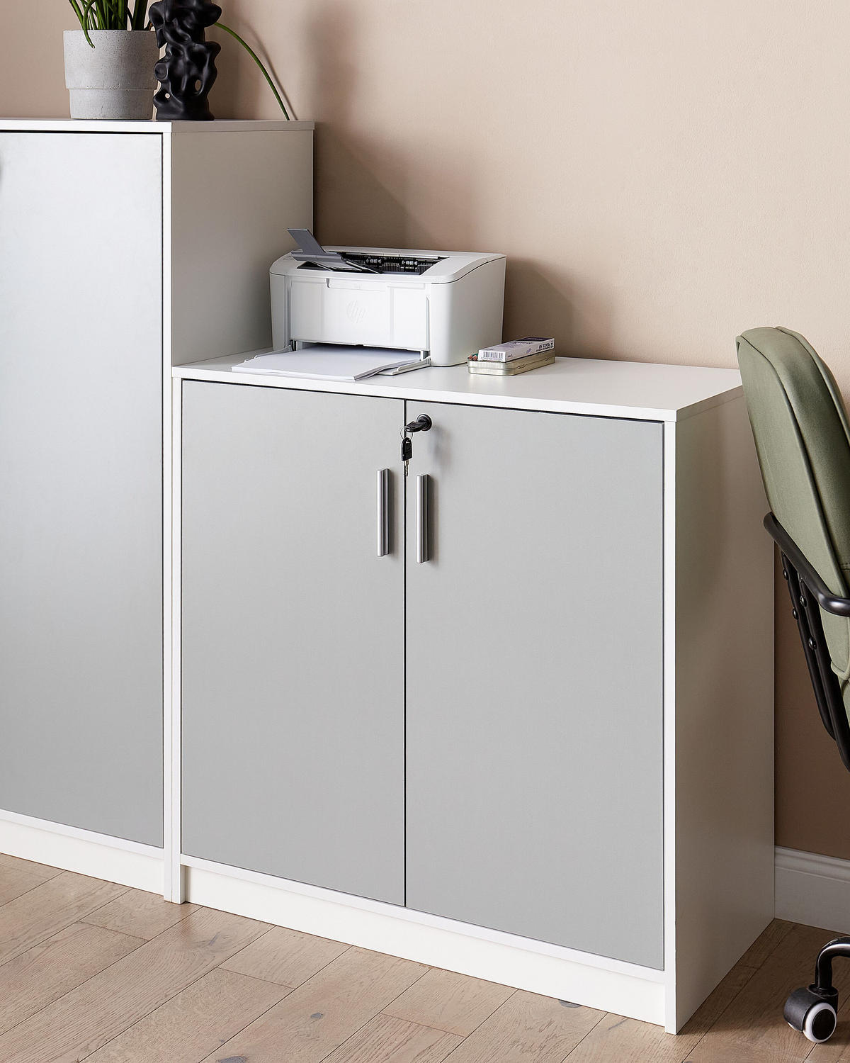 AKTENSCHRANK hellgrau/weiß 80 cm 2 Türen Zehna - Weiß/Grau, Holzwerkstoff (80/80/40cm) - Beliani
