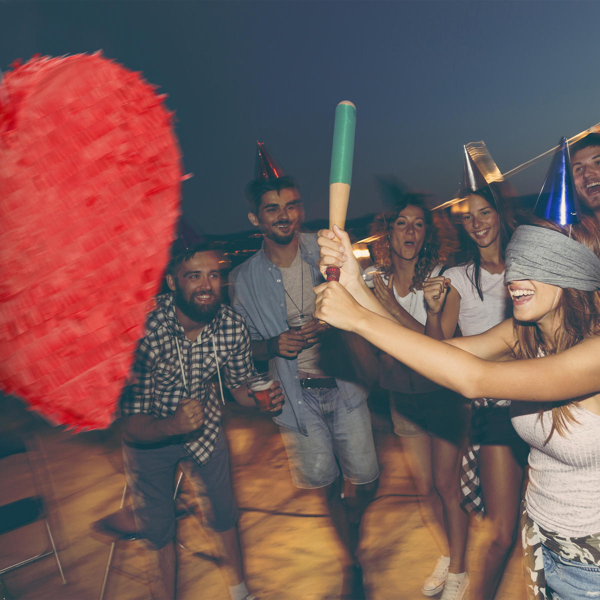 PINATA - Rot, Papier/Wellpappe (36/36/9.5cm) - Relaxdays