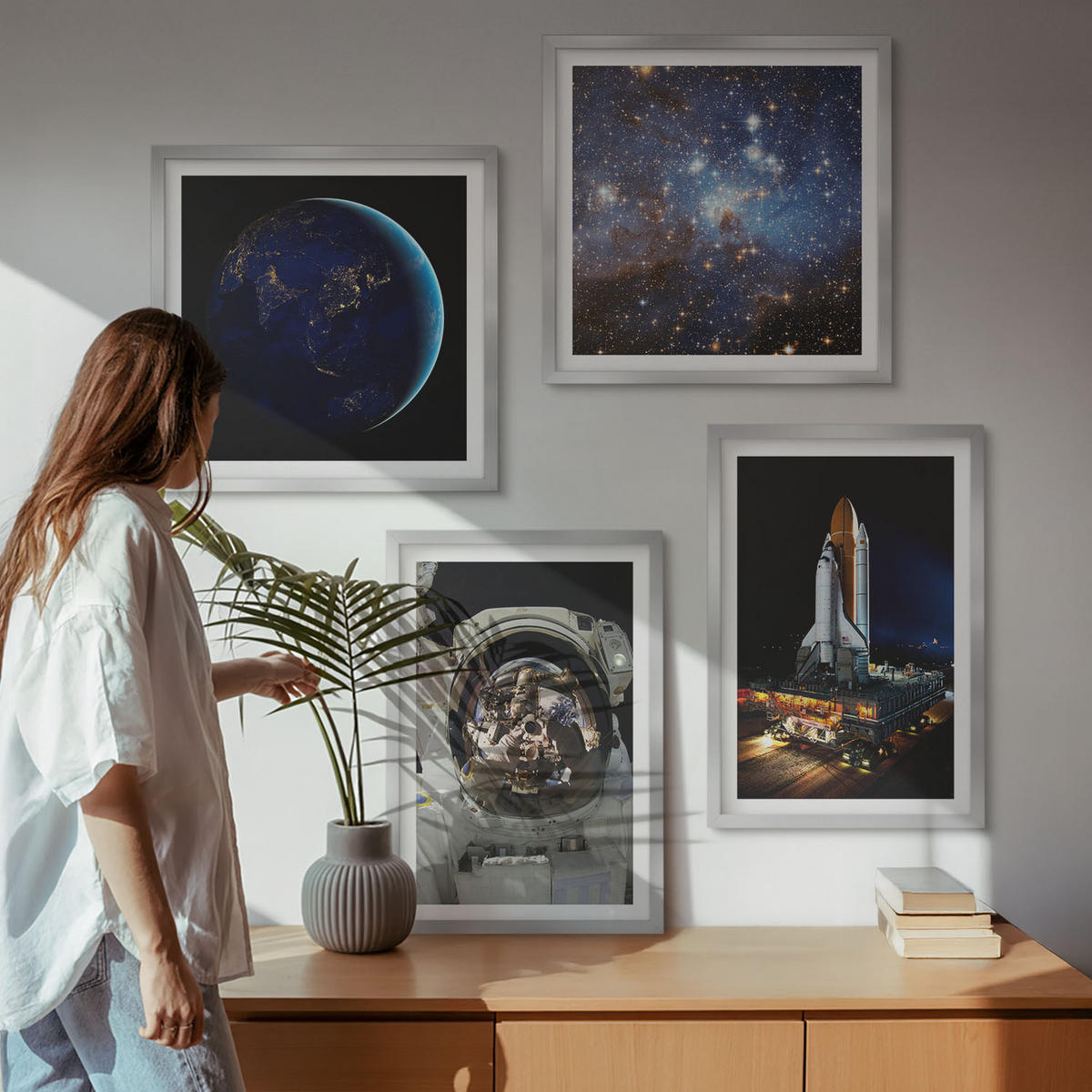 WANDBILDER 4er Set - 50x50 cm & 40x60 cm Silberner Rahmen - Weltraum Erde Astronaut Rakete - Silberfarben, Kunststoff (50/50cm) - ArtPrintCave
