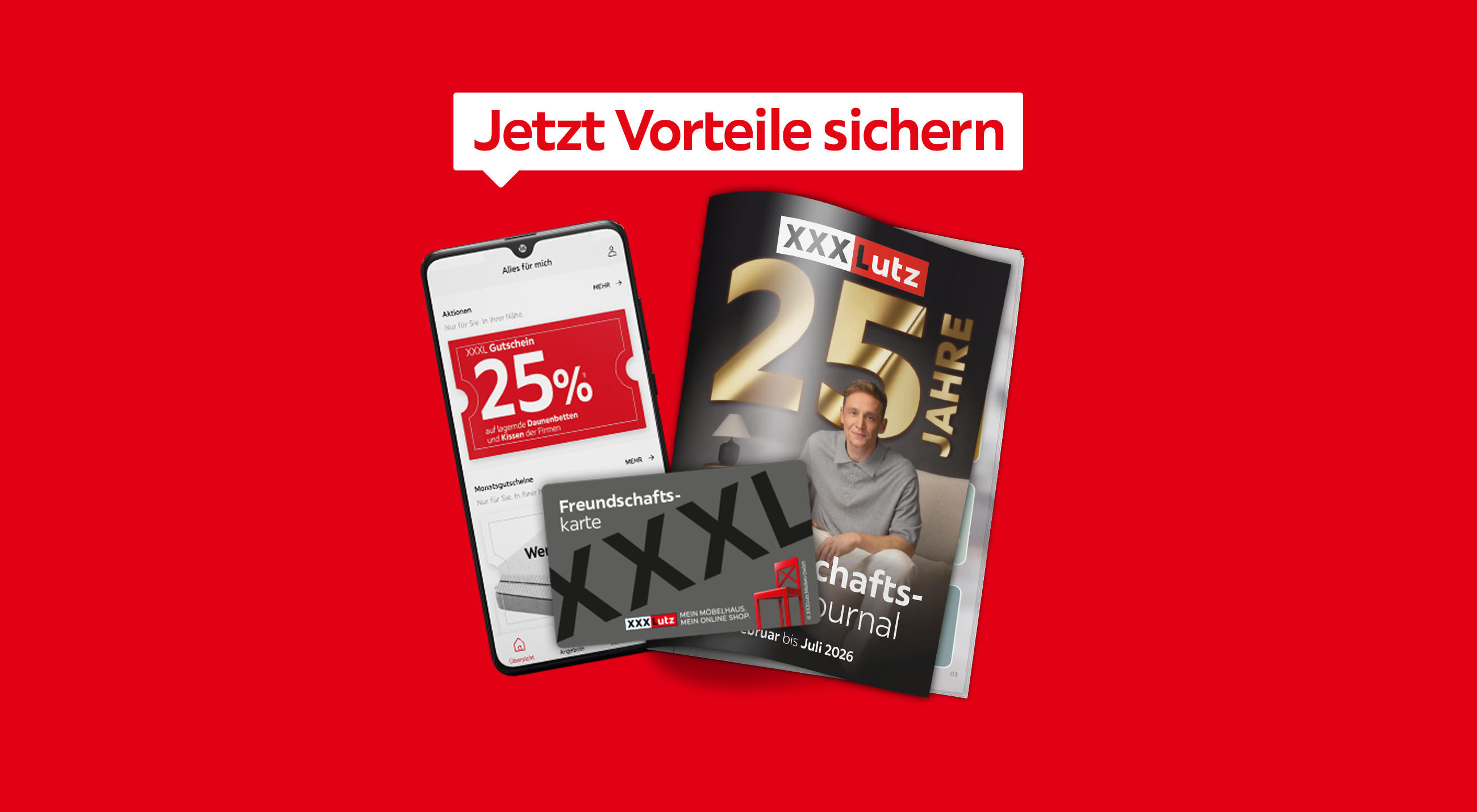 Werbemotiv zur XXXLutz-Freundschaftskarte mit Magazincover „Freundschaftskartenjournal“, geöffnetem Heft und Smartphone mit digitaler Karte vor rotem Hintergrund