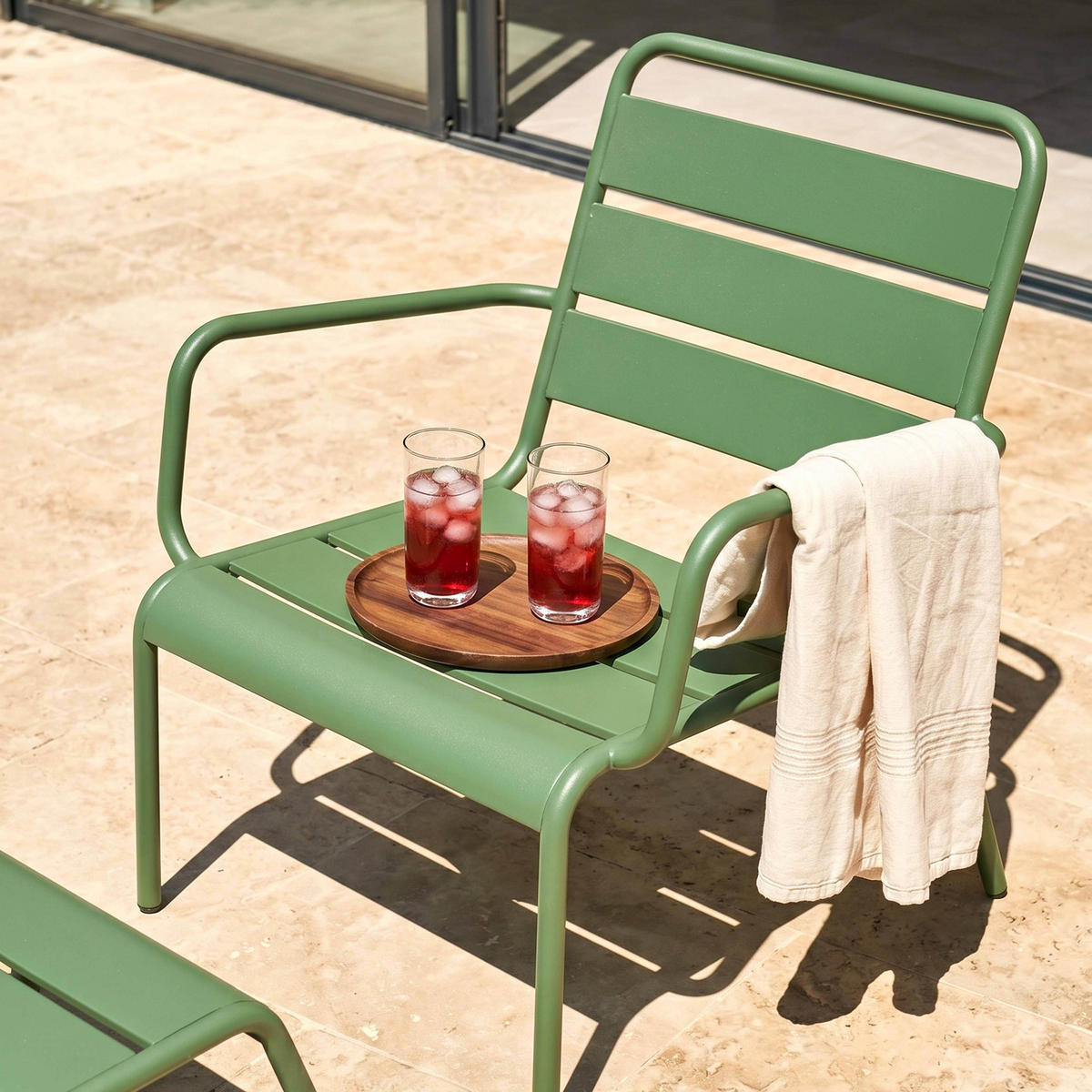 RELAXSESSEL MIT HOCKER, Kaktusgrünen - Grün, Metall (64/72/60cm) - Oviala