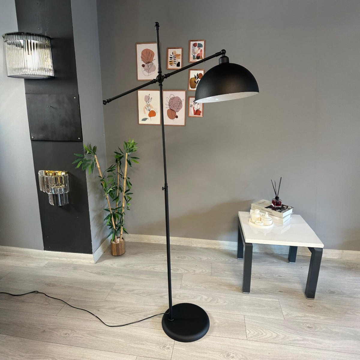 STEHLAMPE Stelan aus Metall mit E27, verstellbarer Lampenschirm - Schwarz, Metall (37/37/171cm) - Bamyum