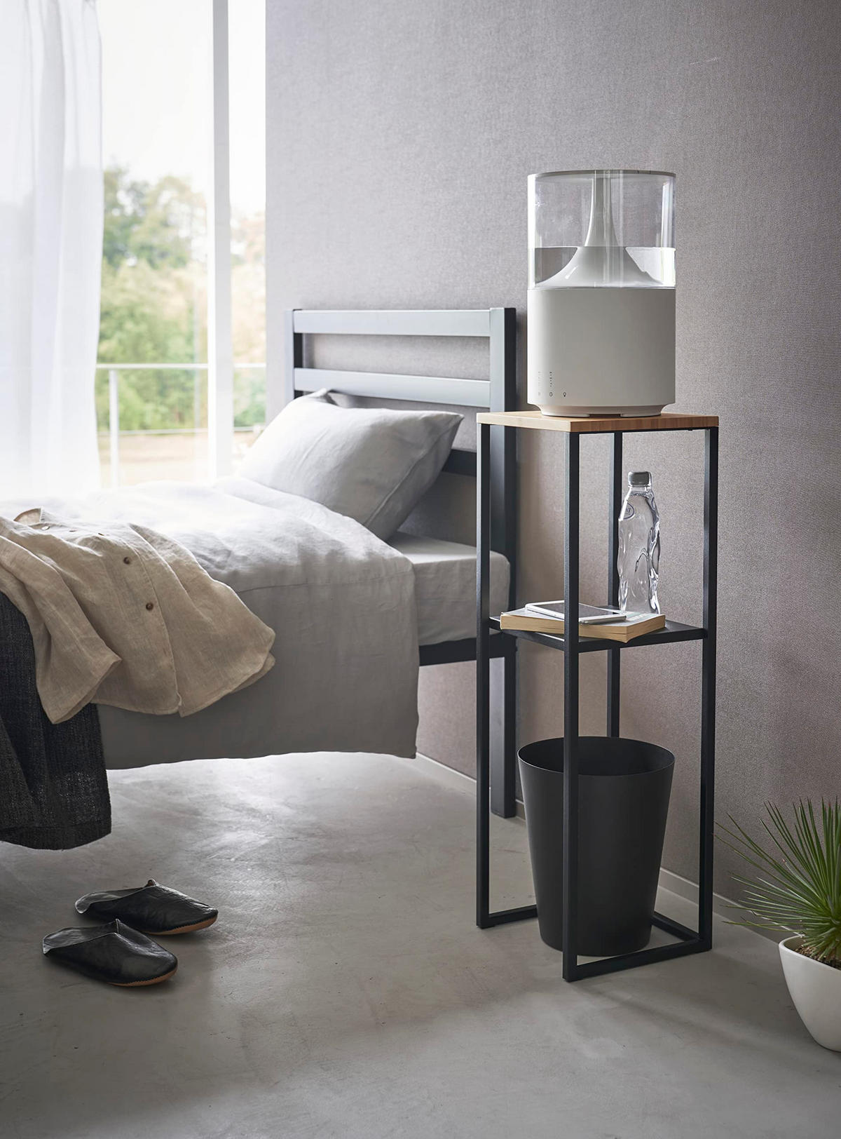 BLUMENTISCH Tower 5984 schwarz/natur 80/25/25 cm - Schwarz, Holz/Metall (25/25/80cm) - Yamazaki