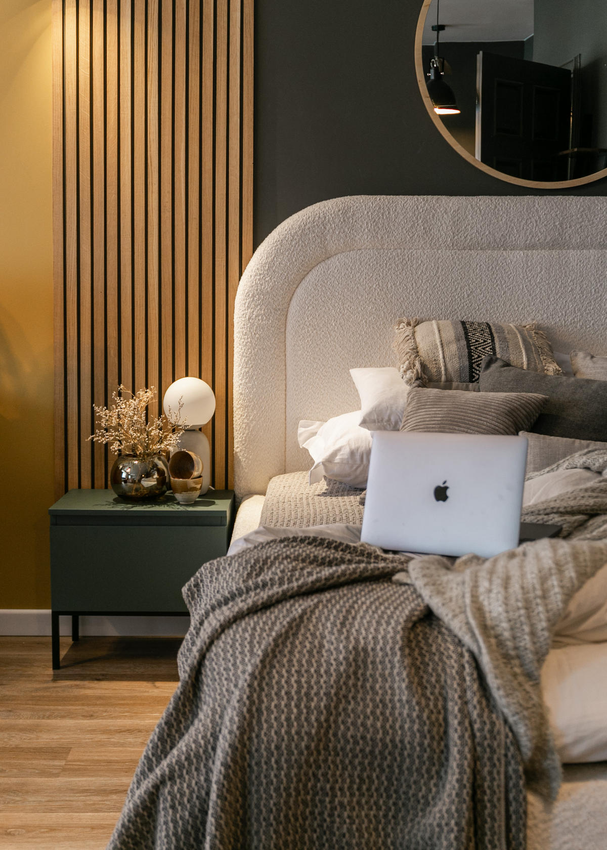 NACHTSCHRANK Bemmi Dunkelgrün - Dunkelgrün/Schwarz, Holzwerkstoff/Metall (49/43/32cm) - Selsey