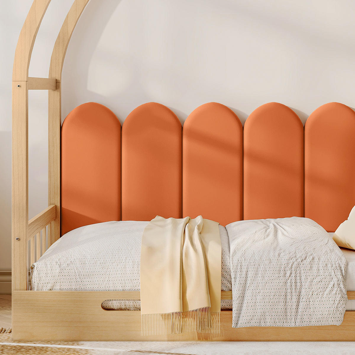 KINDERBETT 140/200 cm ausziehbar mit gewölbtem Dach, Kiefer/MDF, 3-seitigem Schutz und Kissen, Natur/Orange - Naturfarben, Holzwerkstoff (140/200cm) - Redom