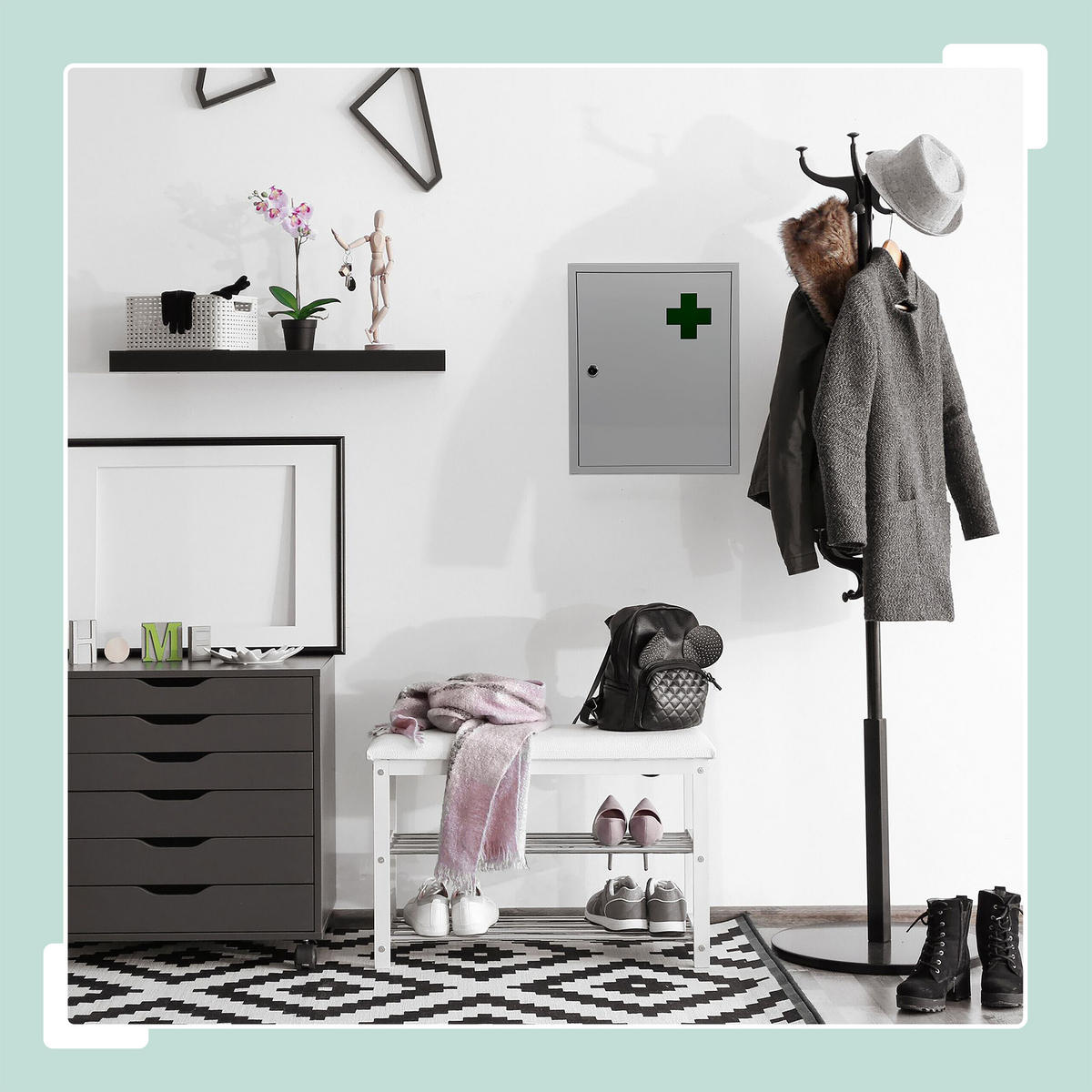 LÉKÁRNA - bílá, kov (35.5/43/8cm) - Relaxdays