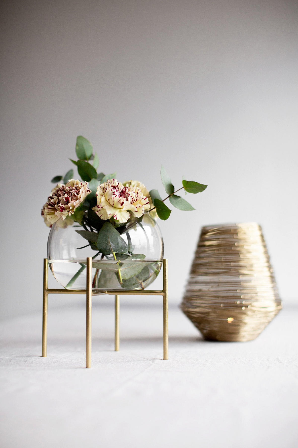 VASE Arzu aus Glas & Eisen in Gold 18/23 cm - Goldfarben, Glas (23cm) - LaLe Living