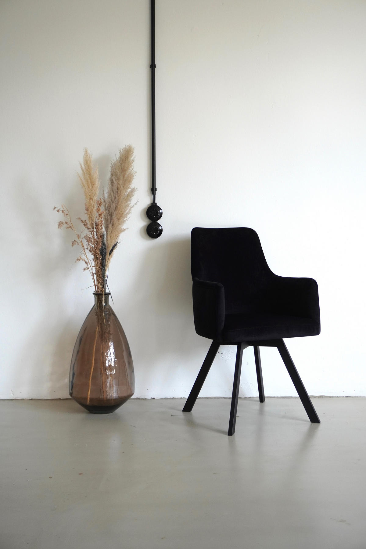 ARMLEHNENSTUHL Sello schwarz mit T-Fuß drehbar - Schwarz, Textil/Metall (55/90/58cm) - INKA furniture