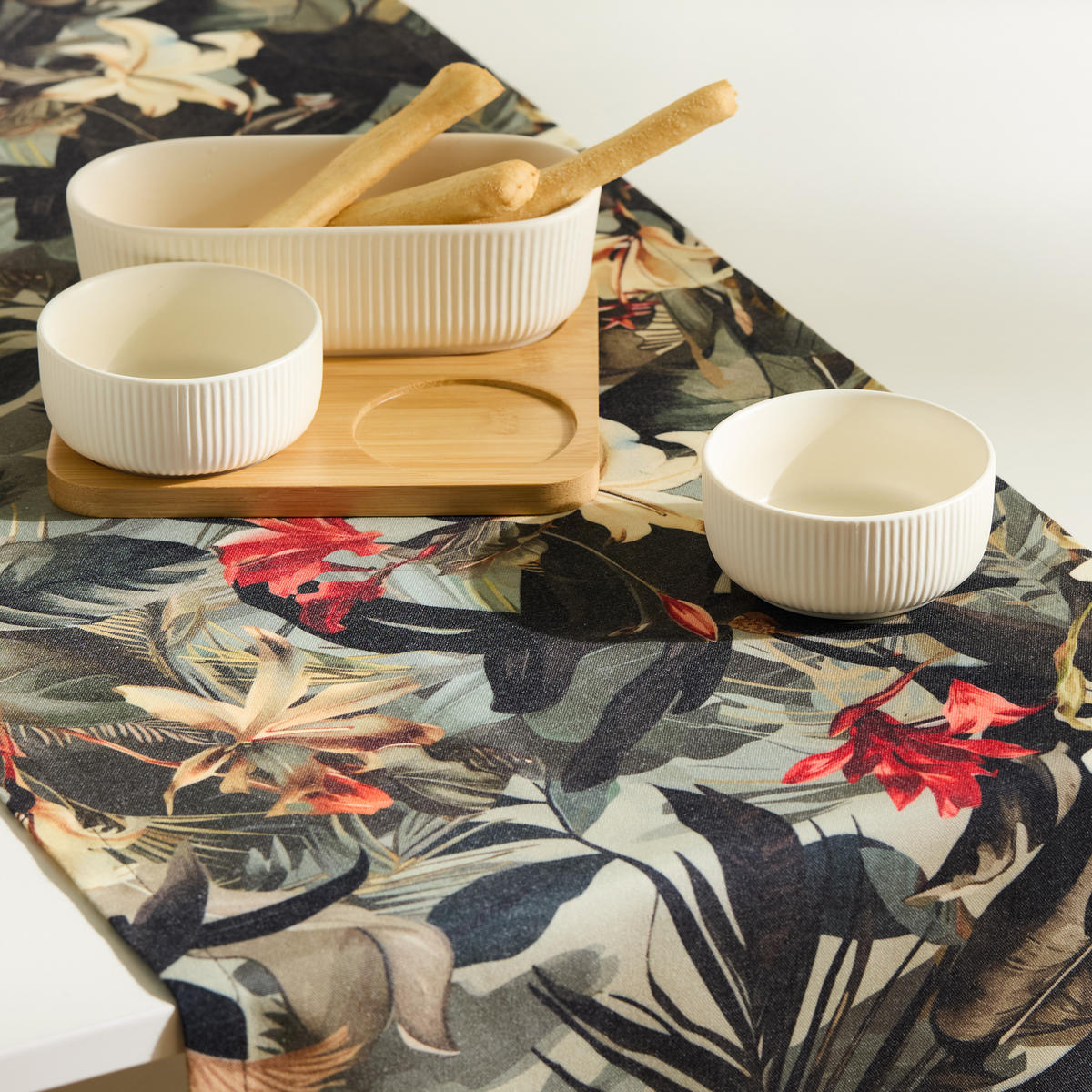 TISCHLÄUFER Manuca 40x180cm, Grün - Dunkelgrün, Textil (180/40/1cm) - home&you