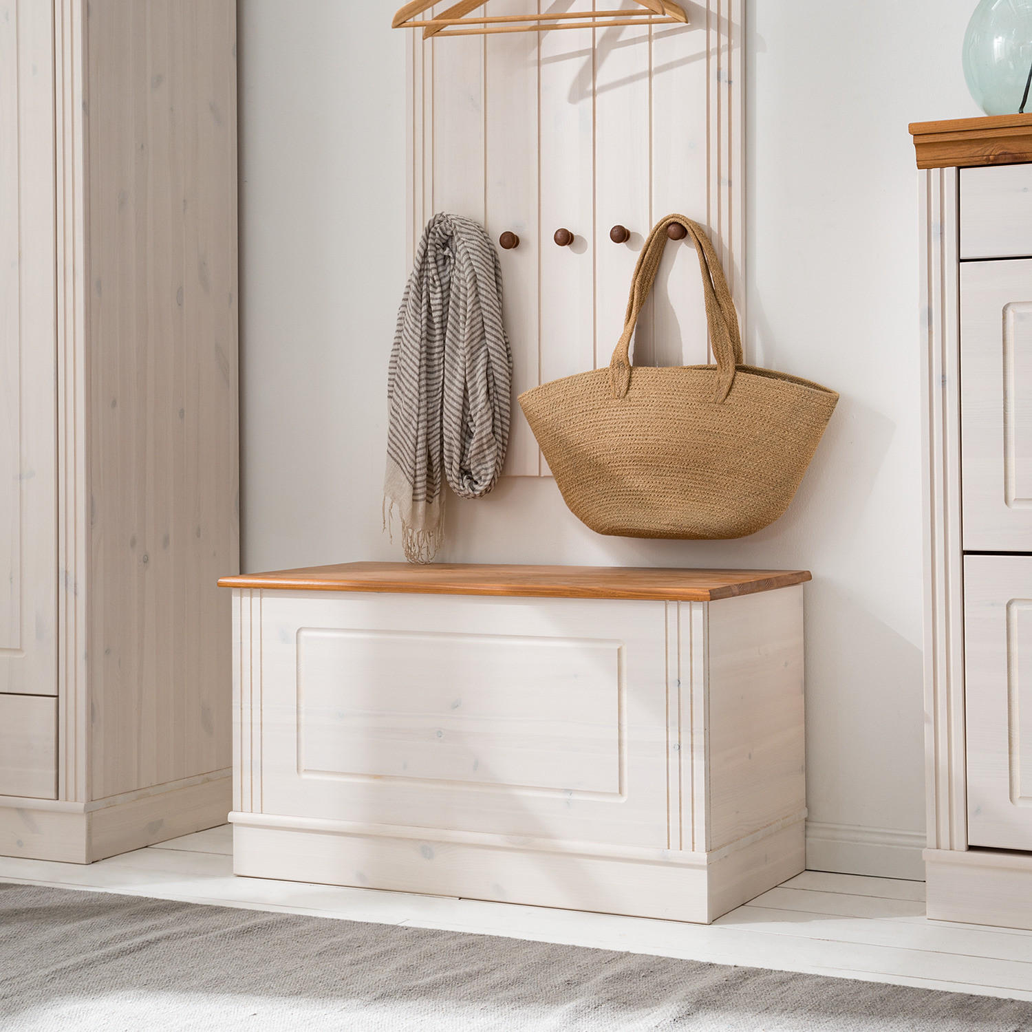 GARDEROBENBANK - Kiefer massiv - Kieferfarben, Holz (80/45/42cm) - home24