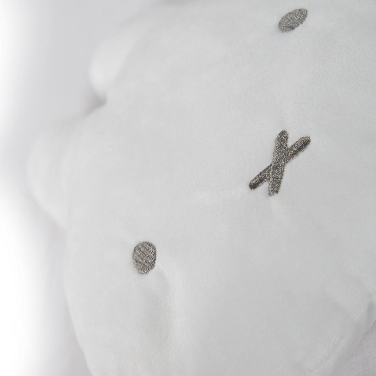 DEKOKISSEN Miffy - Weiß, Textil (22/7cm) - Roba