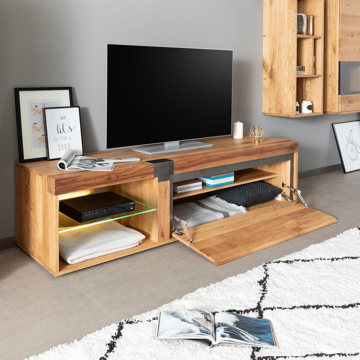 TV-BOARD Wildeiche / Zerreiche 180x48x50 natur geölt NEW AMSTERDAM #02 - Naturfarben, Holz (180/50/48cm) - Massivmoebel24