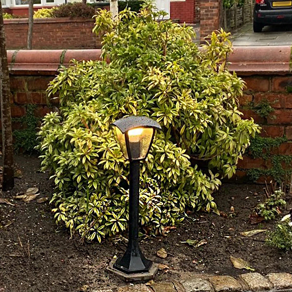 AUSSENLEUCHTE MIT LANGEM PFOSTEN VIOLET Schwarz - Schwarz, Metall (16.7/17.1/57.4cm) - CGC Europe