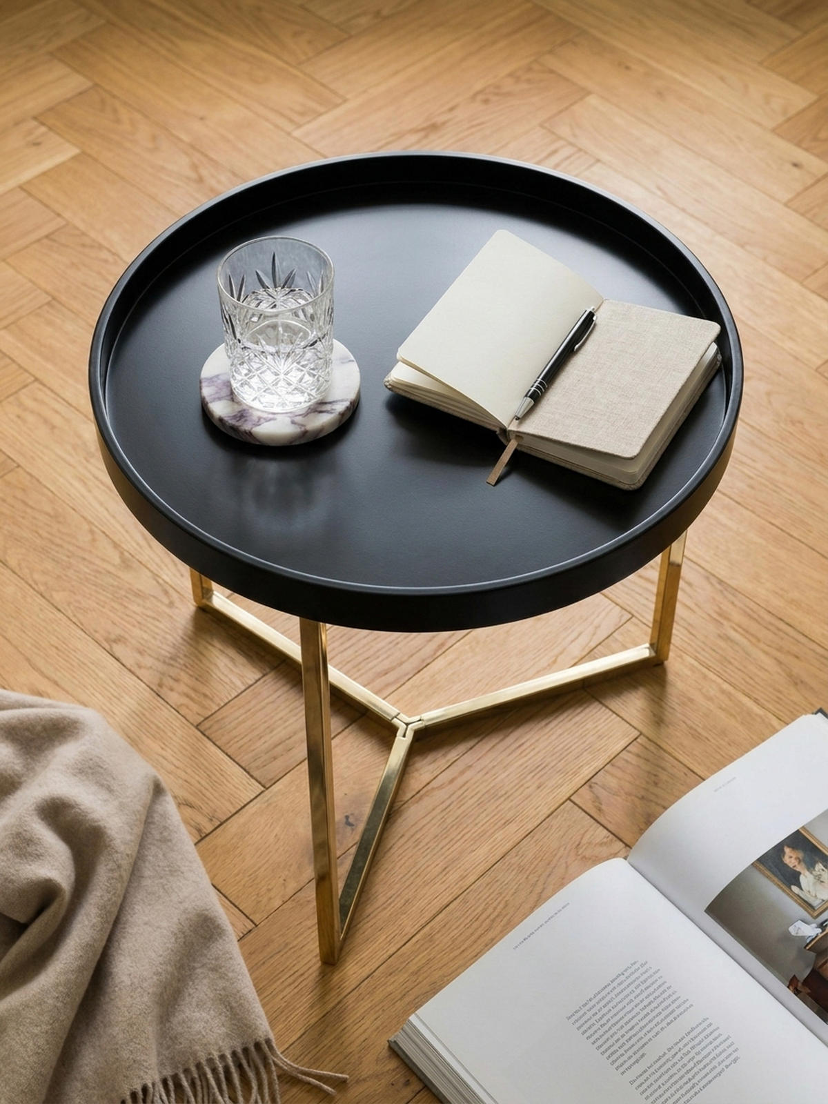 SOFATISCH LIA Rund mit Metallgestell, abnehmbares Tablett und Anti-Rutsch-Noppen, Gold 58 x 58 x 42 cm - Goldfarben, Holz/Metall (58/58/42cm) - KADIMA DESIGN