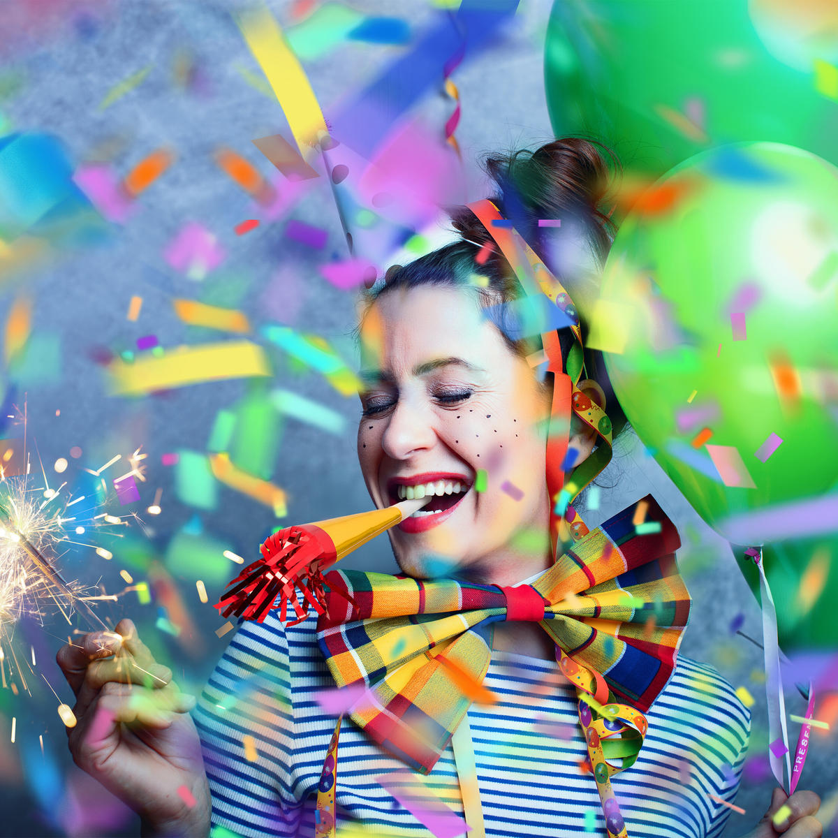 72XPÁRTY trúbky - viacfarebná, plast/papier (4/4/20cm) - Relaxdays