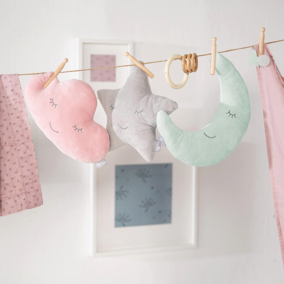 NACKENKISSEN Mond grün - Grün, Textil (25/8cm) - Roba