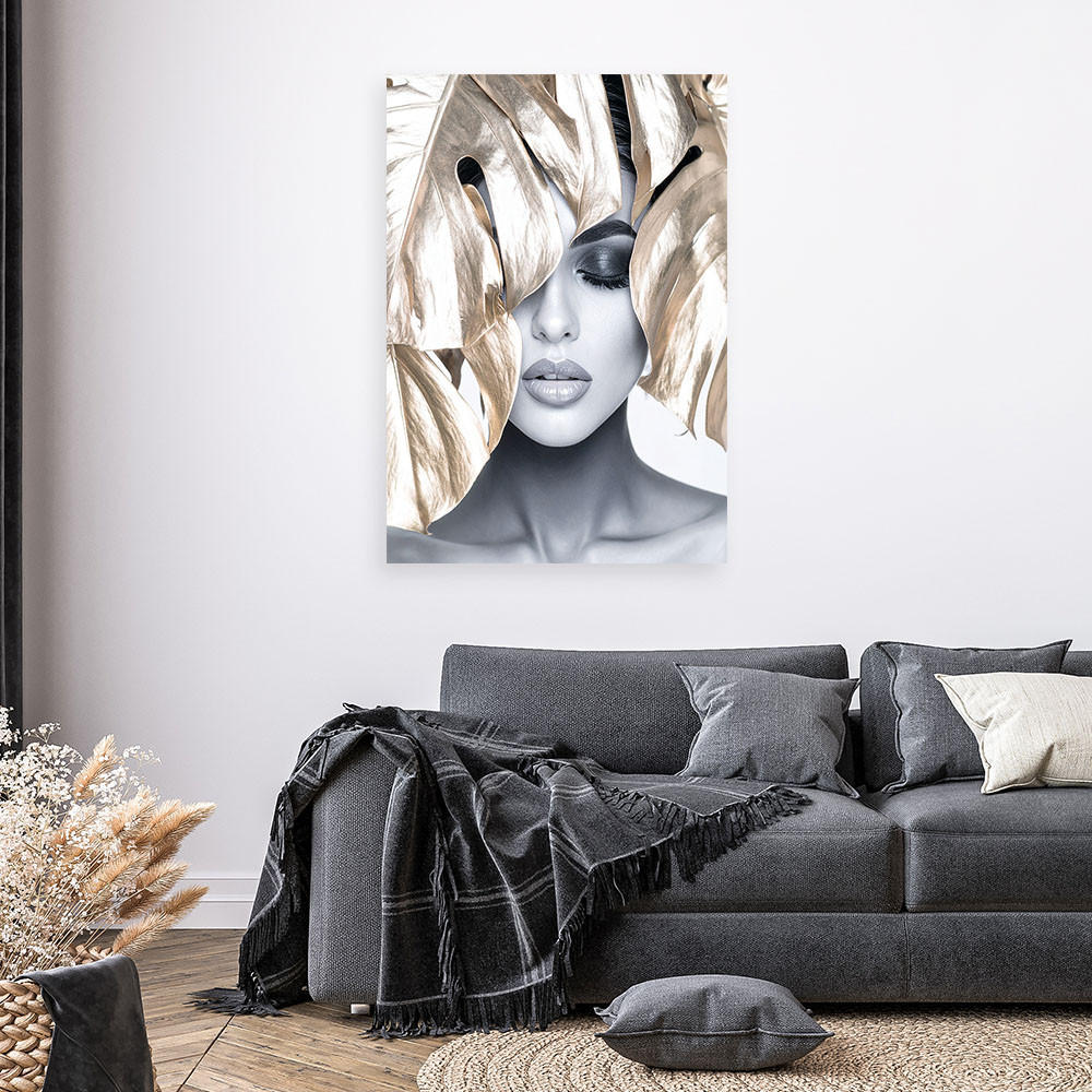 LEINWANDBILD Frau mit goldenen Blättern auf dem Kopf 70x100cm - Grau, Textil (70/100cm) - Feeby