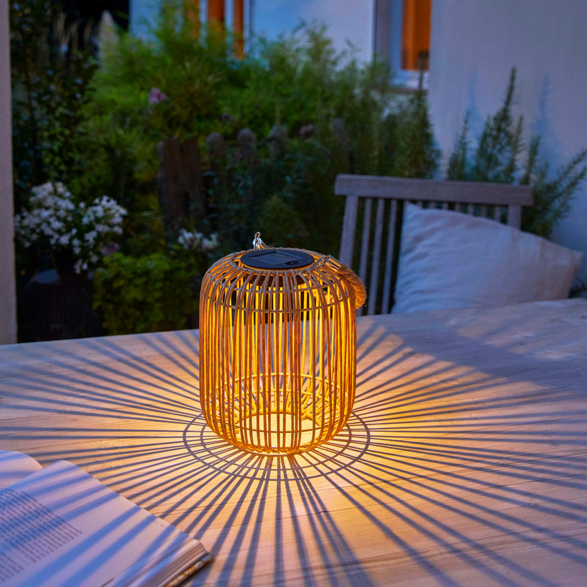 LED-SOLAR-GEFLECHT-LATERNE - für stimmungsvolle Beleuchtung im Innen- und Außenbereich - Weiß, Kunststoff (18/18/34.5cm) - Northpoint