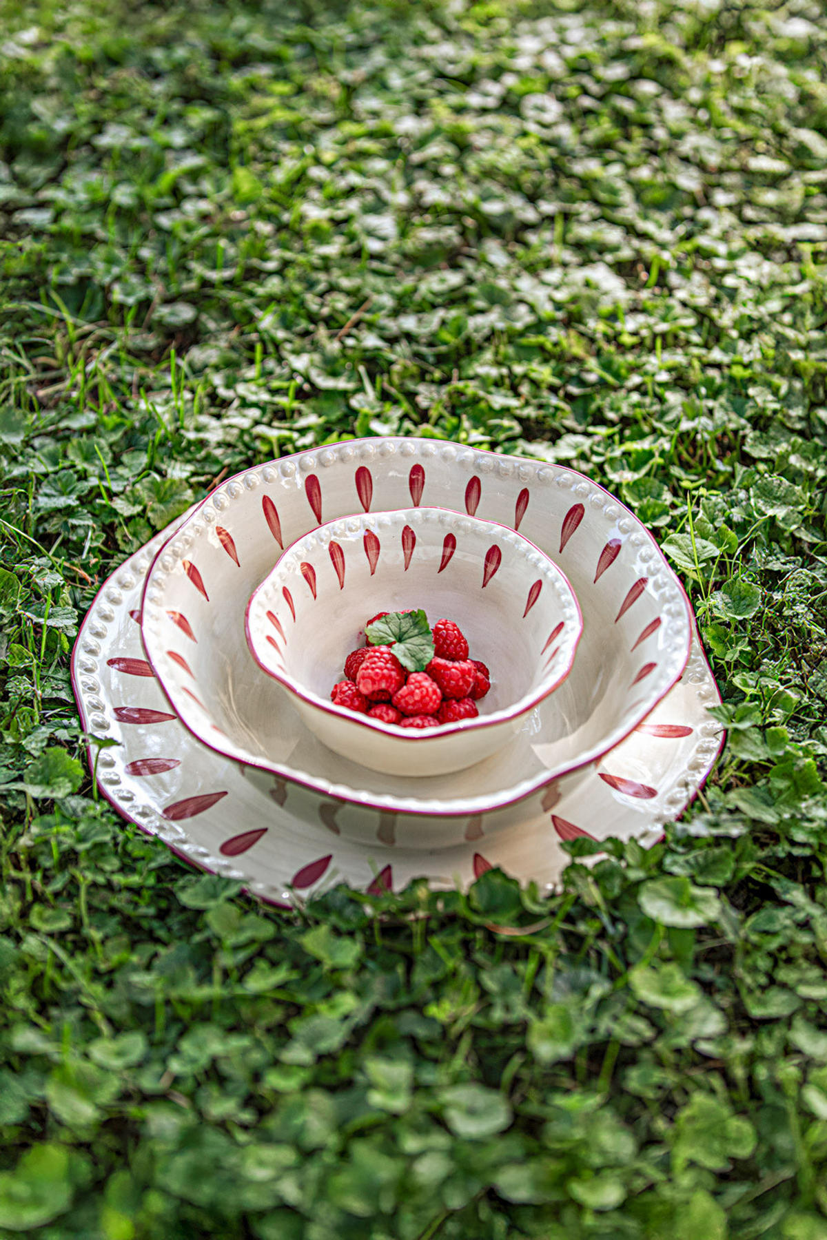 SALATSCHÜSSEL Domitilla Magenta - Multicolor, Keramik (24cm) - Rose & Tulipani