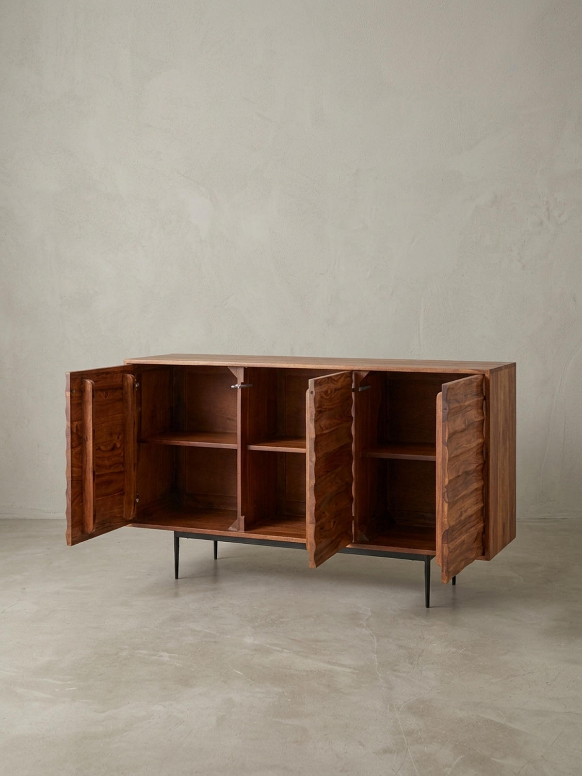 SIDEBOARD – Massivholz, 150 cm breit, 3 Türen, modern - Schwarz/Braun, Holz/Metall (150/81/41cm) - KADIMA DESIGN