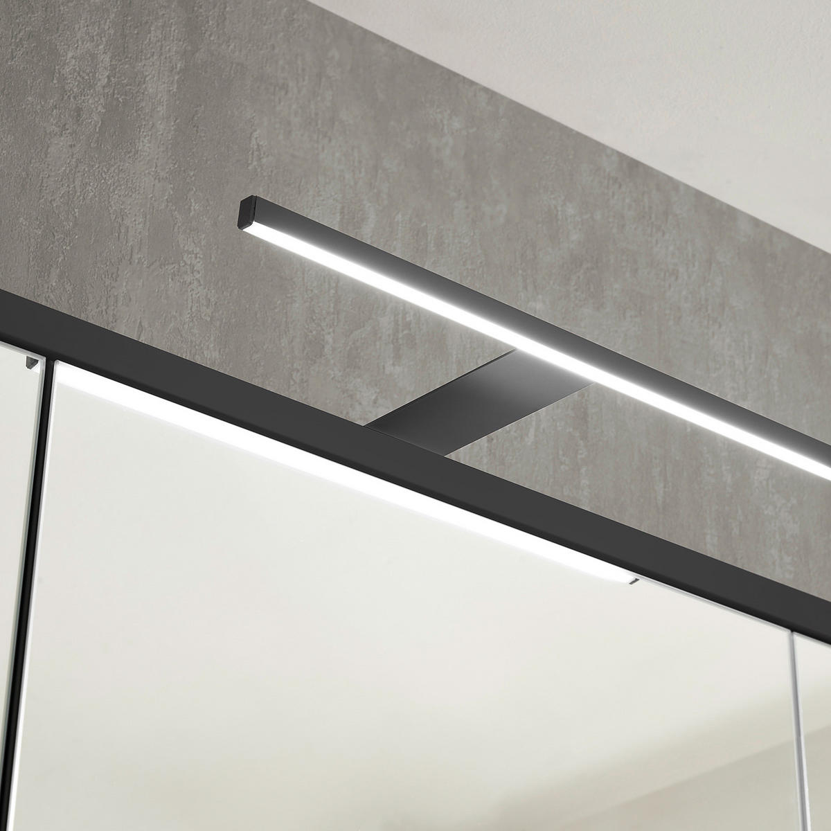 BELEUCHTETER SPIEGELSCHRANK - Anthrazit, Holzwerkstoff (80/72/21cm) - home24