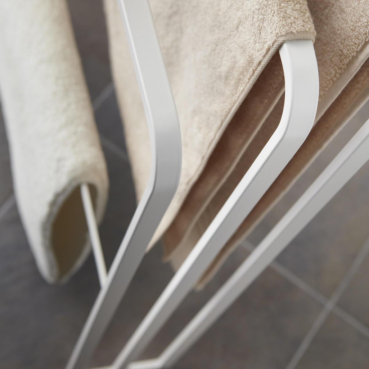 HANDTUCHHALTER mit 4 Stangen - L70 cm - Weiß, Metall (14/81/70cm) - Yamazaki