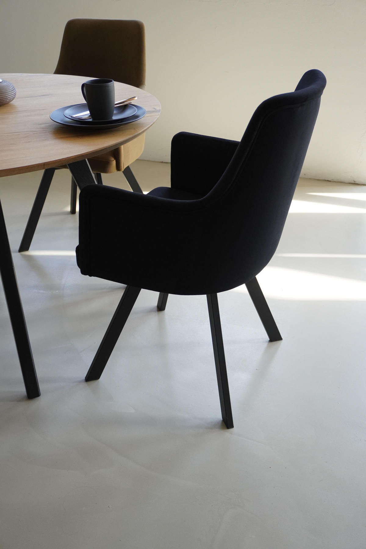 ARMLEHNENSTUHL Sello schwarz mit T-Fuß drehbar - Schwarz, Textil/Metall (55/90/58cm) - INKA furniture