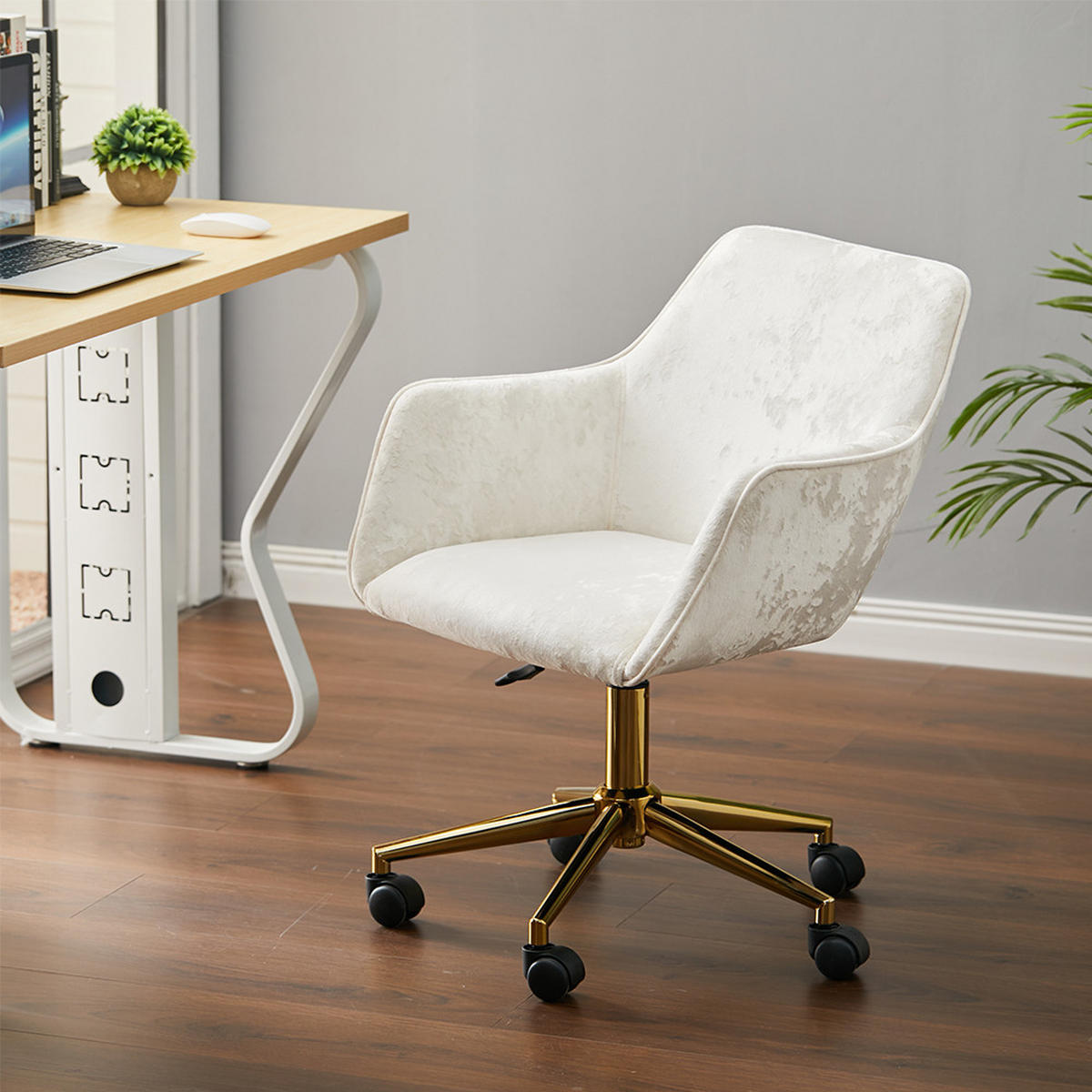SCHREIBTISCHSTUHL Höhenverstellbar 360°-Drehbar Armlehnen Rollen Samt Beige - Beige/Goldfarben, Textil/Metall (60/88/50cm) - Livingandhome