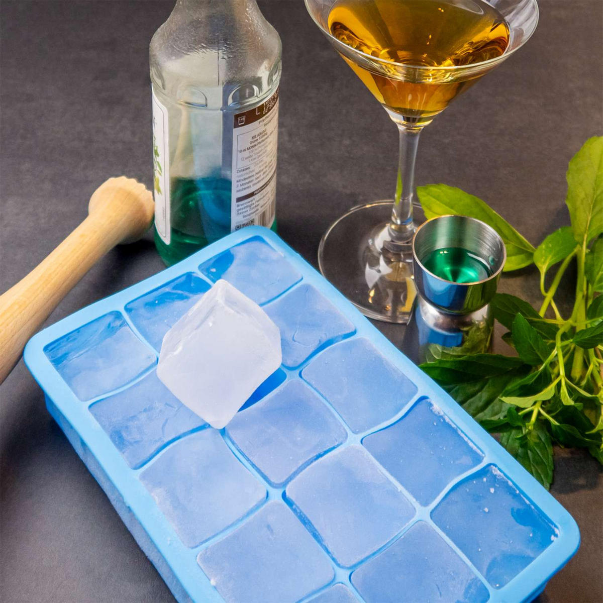 EISWÜRFELFORM - Blau, Kunststoff (11/3.5/18cm) - Intirilife