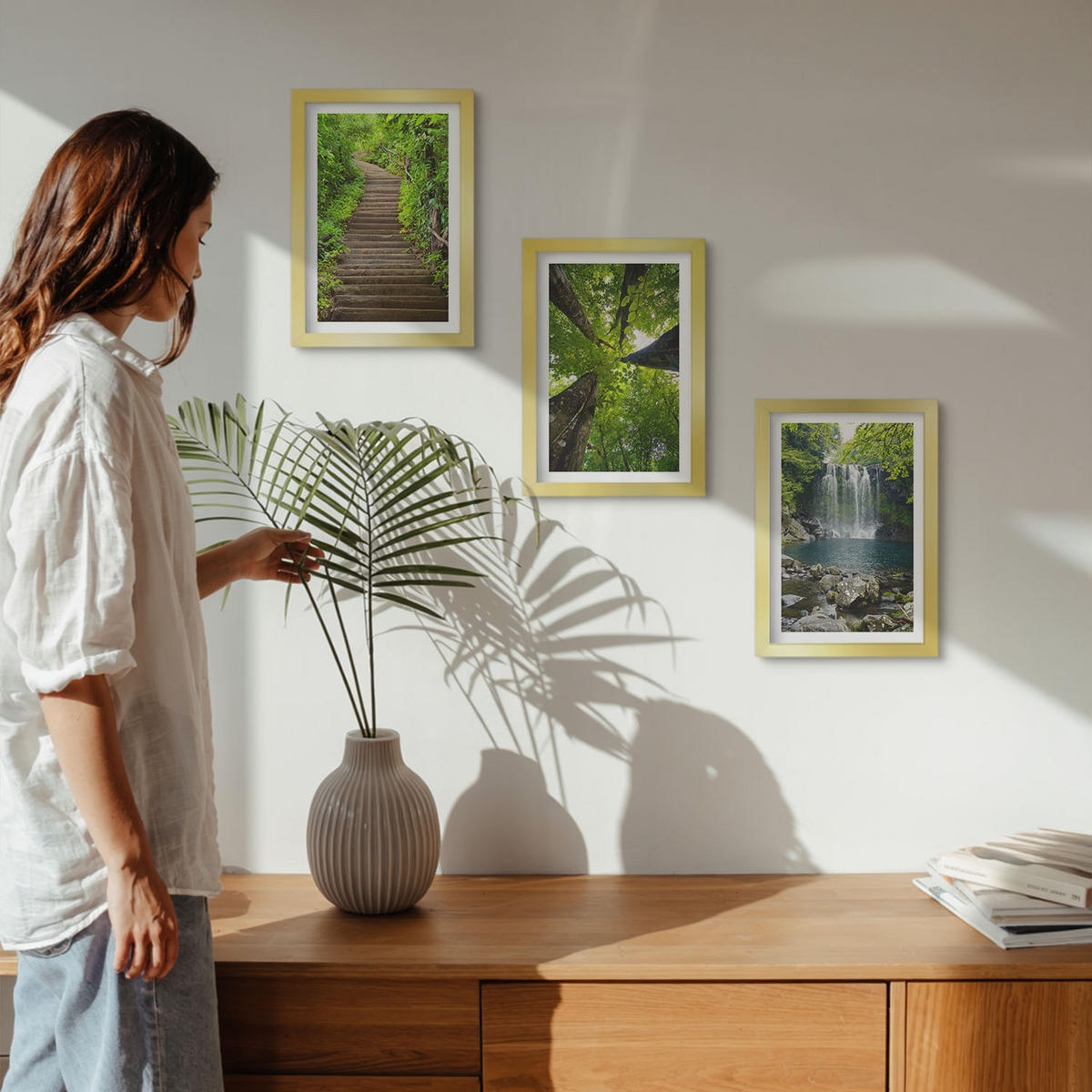 BILDER SET 3er Set - 20x30 cm Goldrahmen - Pfad Wald Wasserfall Vegetation - Goldfarben, Kunststoff (20/30cm) - TULUP
