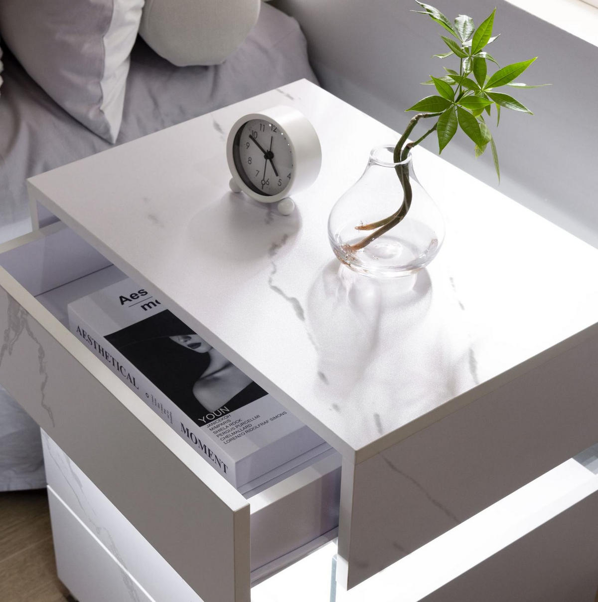 NACHTTISCH 48/38/61 cm mit LED-Beleuchtung und 3 Schubladen in Mattweiß - Weiß, Holzwerkstoff (38/61/48cm) - BEAOK