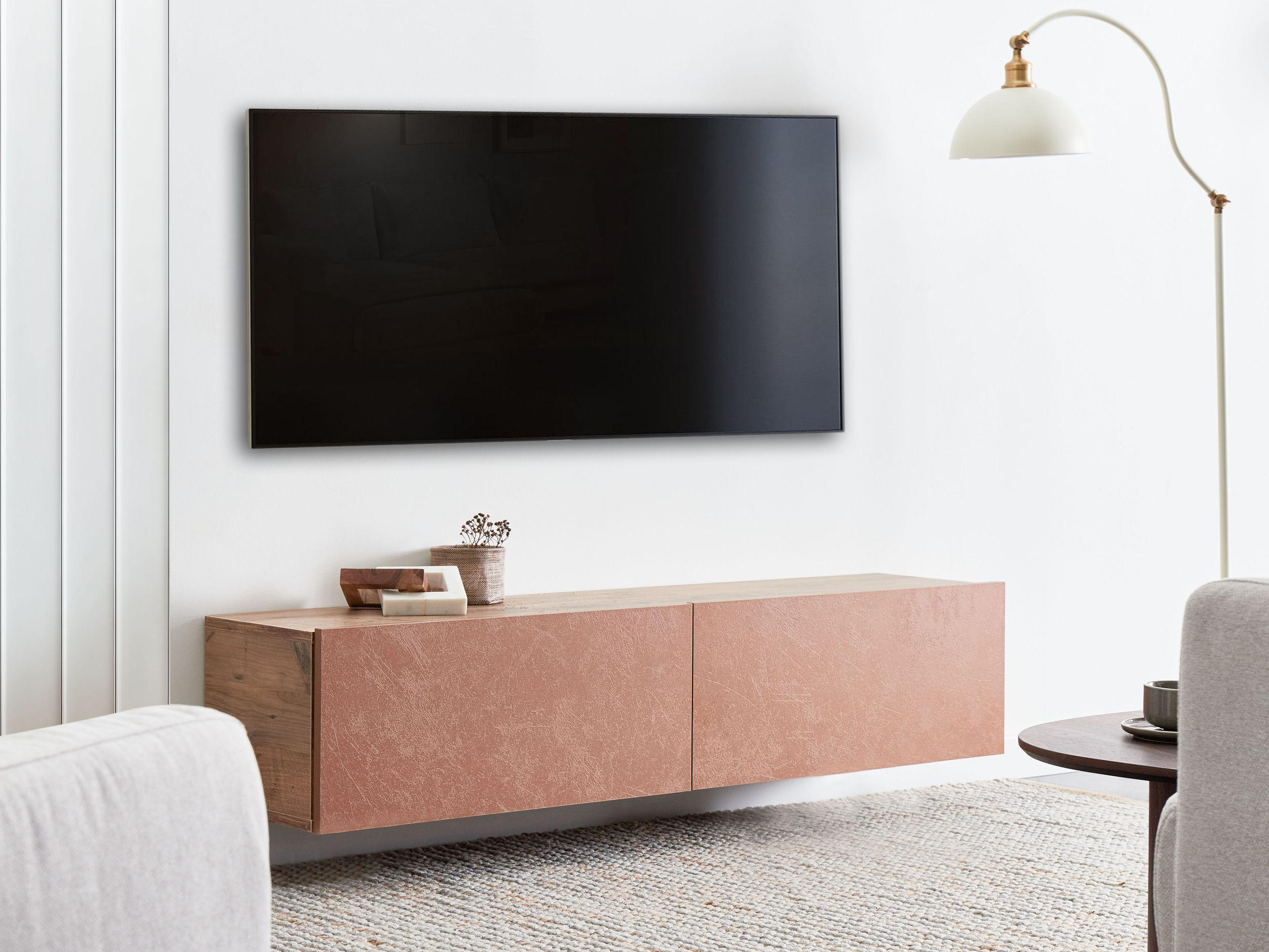 WANDMONTIERTER-TV-SCHRANK Rot/Braun Gladstone - Rot/Braun, Holzwerkstoff (140/30/32cm) - Beliani