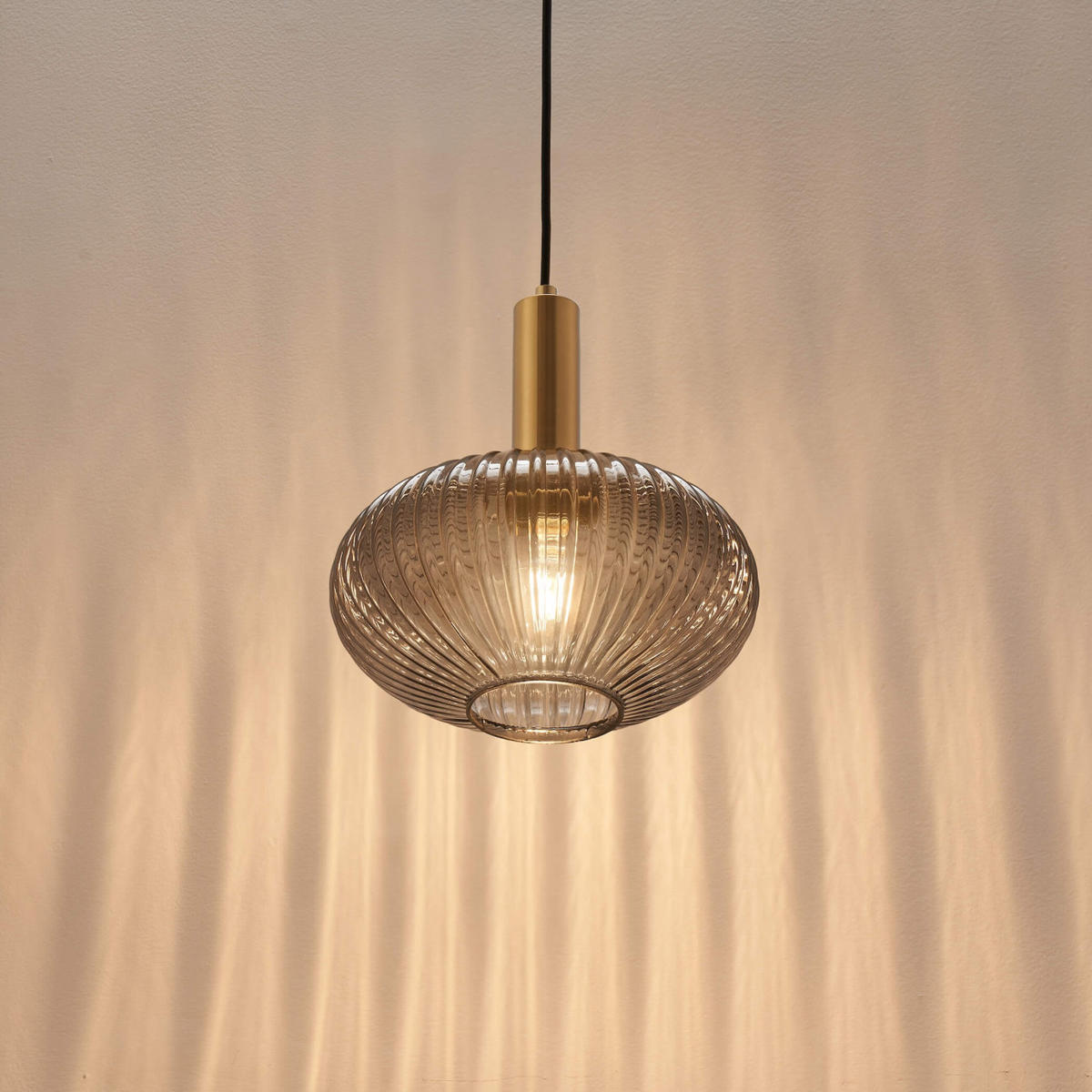 HÄNGELEUCHTE Judy, Rauchgrau und Gold, 25.5cm - Grau, Glas (128/25/25.5cm) - KOSILUM