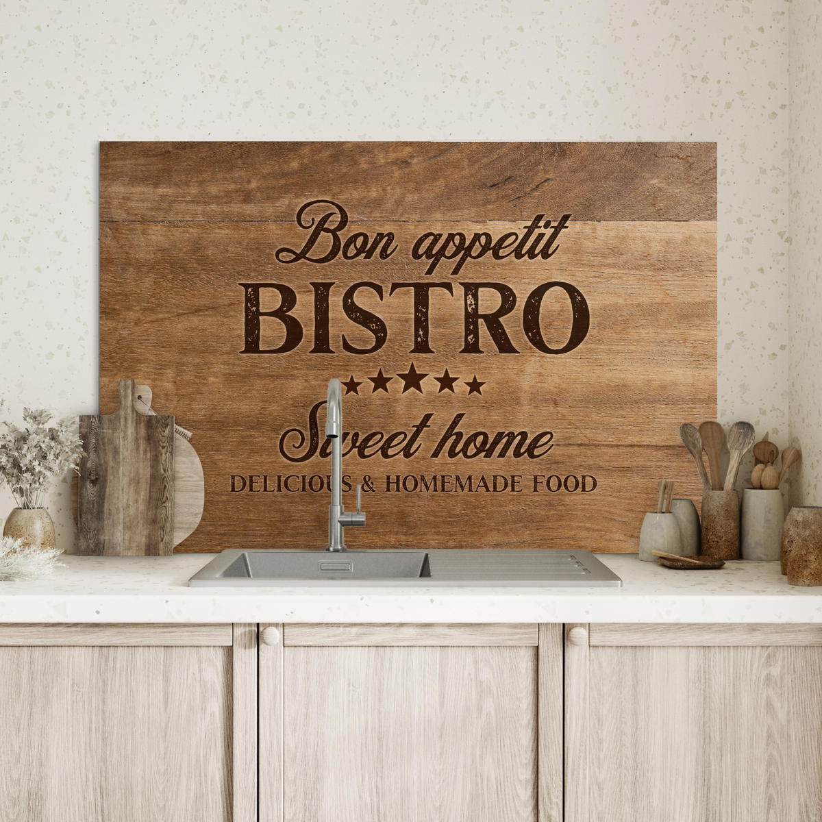 SPRITZSCHUTZ KÜCHE Zitat - Bistro - Guten Appetit - Süßes Zuhause - Holzmaserung 90x60 cm - Braun, Metall (90/0.3/60cm) - MuchoWow