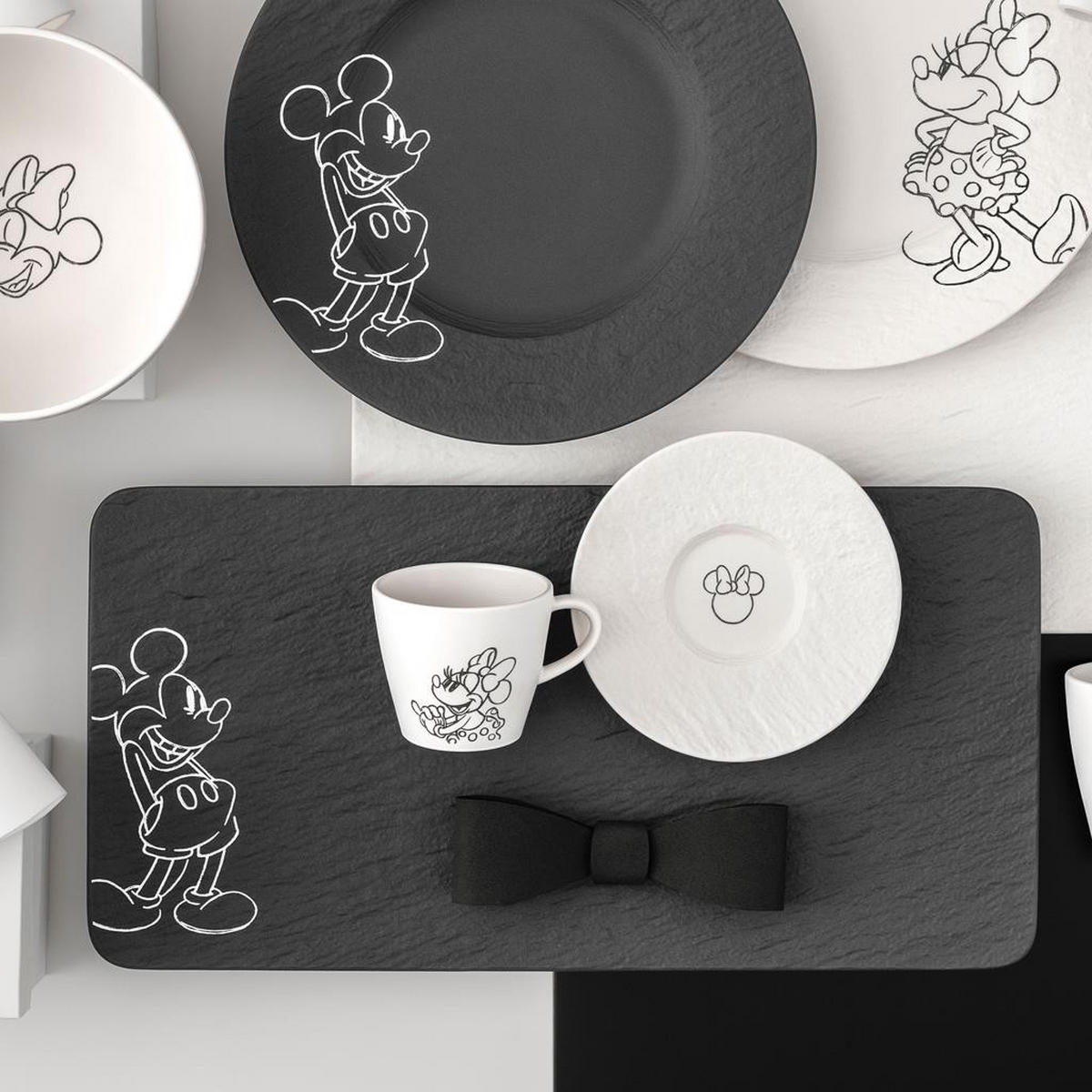 SERVIERPLATTE Manufacture Rock - Mickey Mouse schwarz 34,9 x 17,9 cm - Schwarz, Keramik (17.9/1.3/34.9cm) - Villeroy & Boch