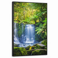 LEINWAND Bilder mit Rahmen - Dschungel - Wasserfall - Australien - Pflanzen - Natur - 60x90 - Dunkelgrün, Textil (60/90cm) - MuchoWow