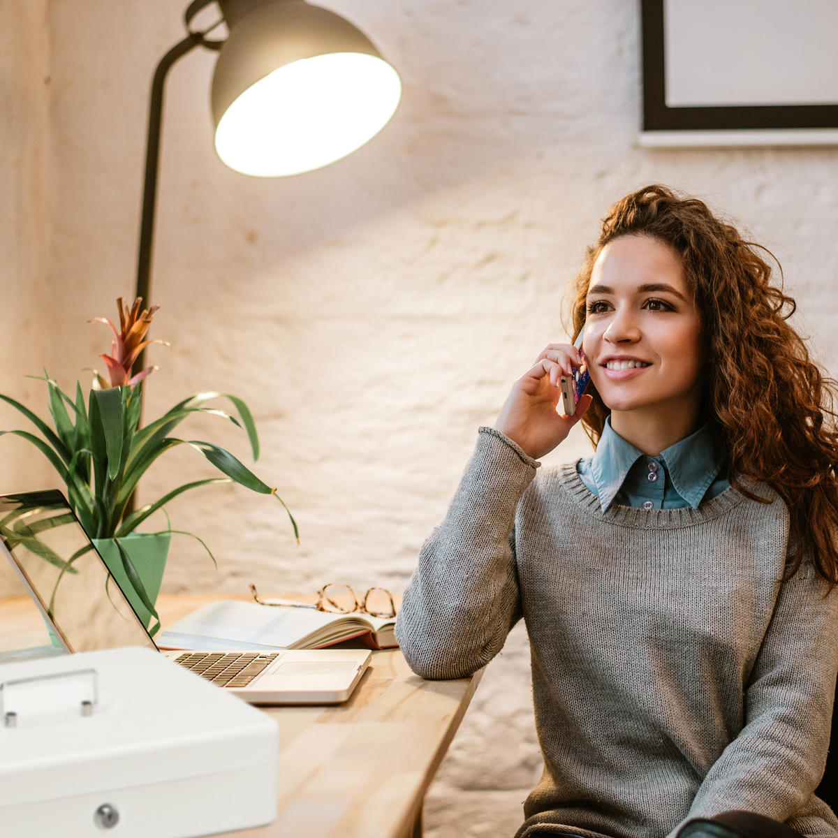 GELDKASSETTE - Silberfarben, Kunststoff/Metall (30.5/8.5/24.5cm) - Relaxdays