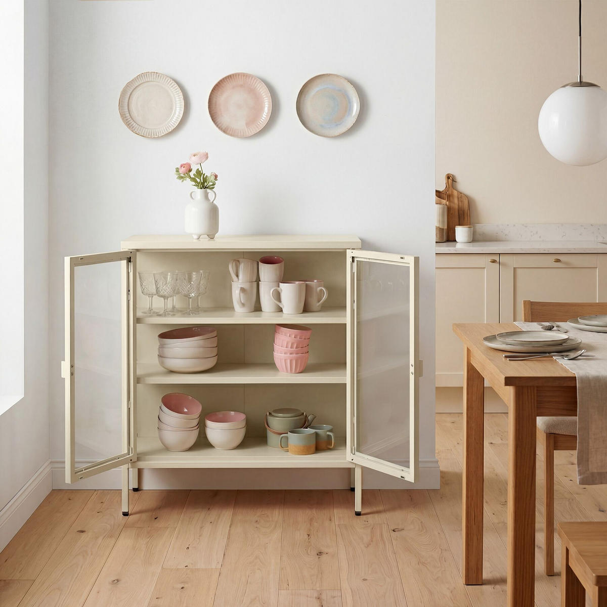 METALLVITRINE Baker, Kippschutz, höhenverstellbare Füße, creme - Creme, Metall (80/90.5/37cm) - tectake