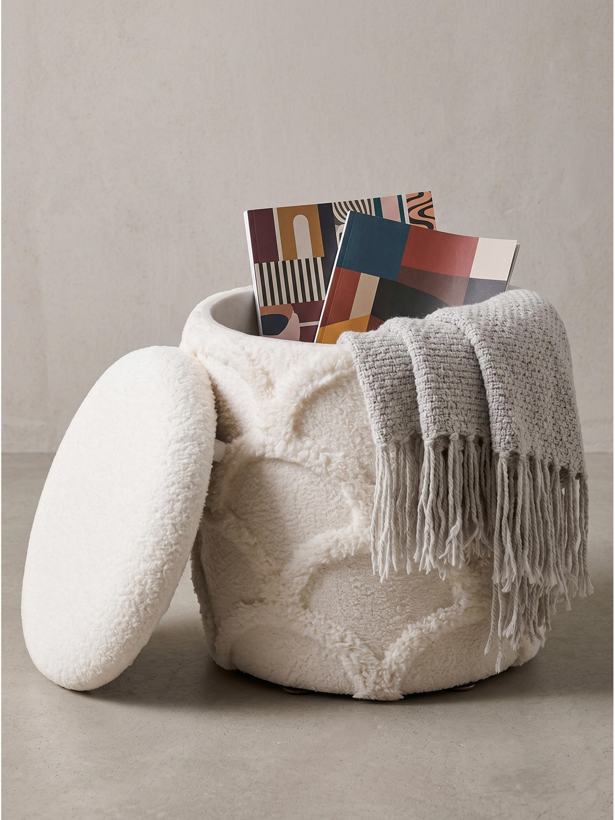 SITZHOCKER RHONE, Teddystoff, mit Wellenmuster, Creme, Ø 40 x 45 cm - Beige/Creme, Textil (40/45/40cm) - KADIMA DESIGN