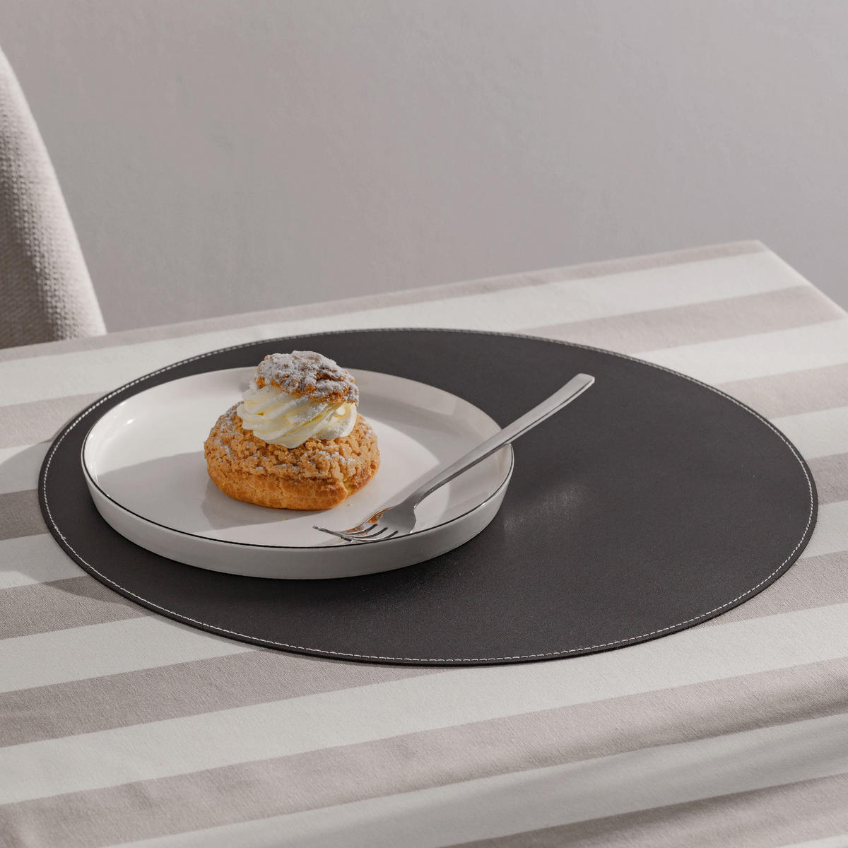 DEKORATIVES TISCHSET Mogen - Schwarz, Kunststoff (38cm) - home&you