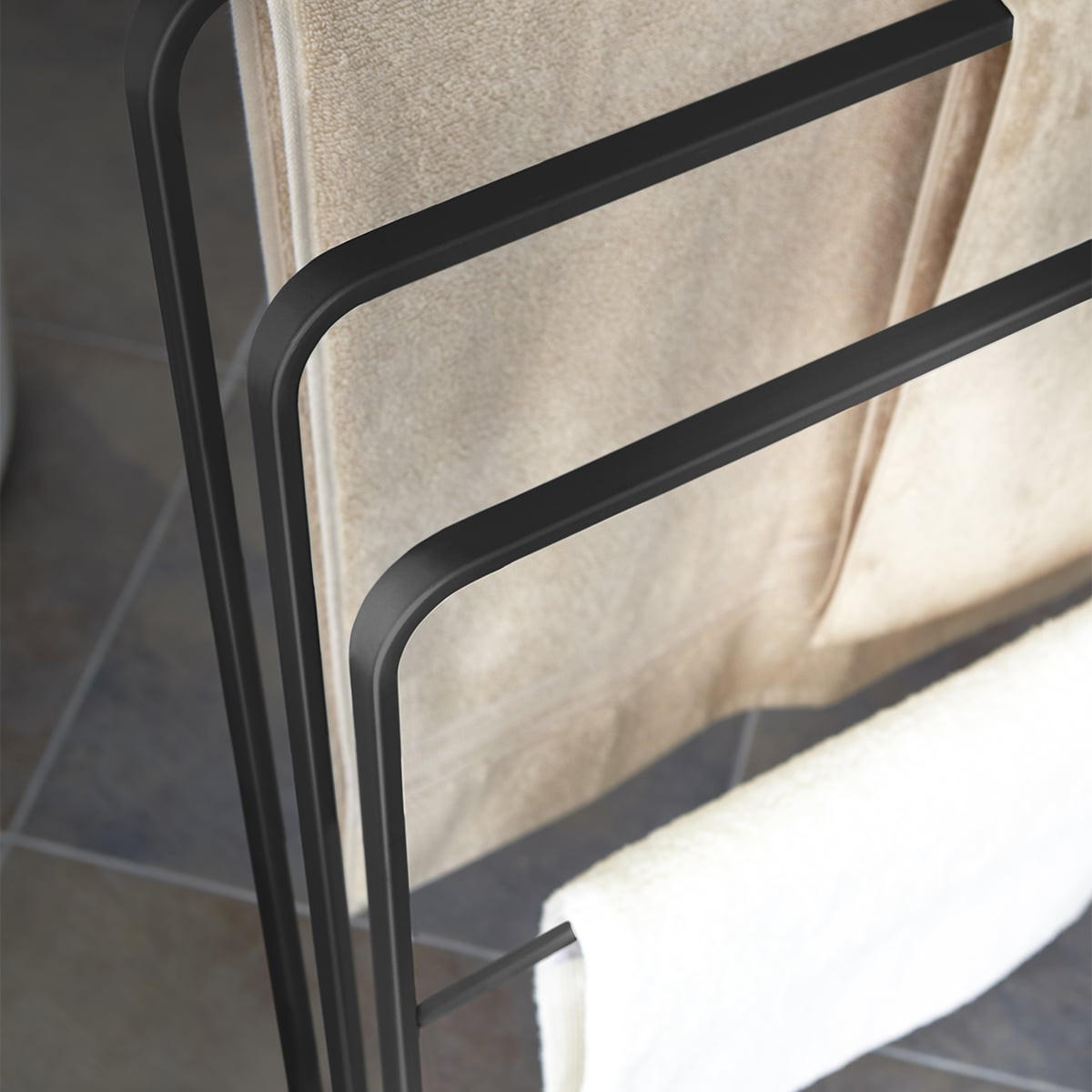 HANDTUCHHALTER mit 4 Stangen - L70 cm - Schwarz, Metall (14/81/70cm) - Yamazaki