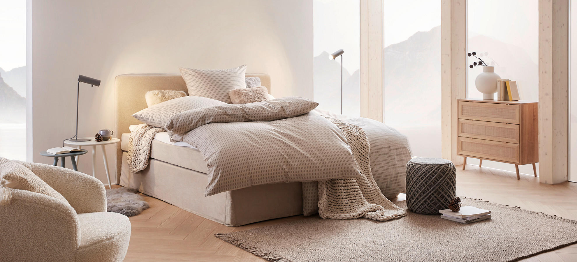 Schlafzimmer in Beige-Tönen